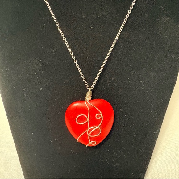 Jewelry - Silver-wrapped red stone heart pendant necklace.